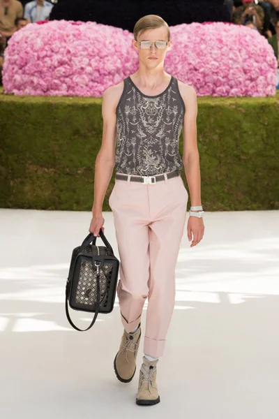 Look 20